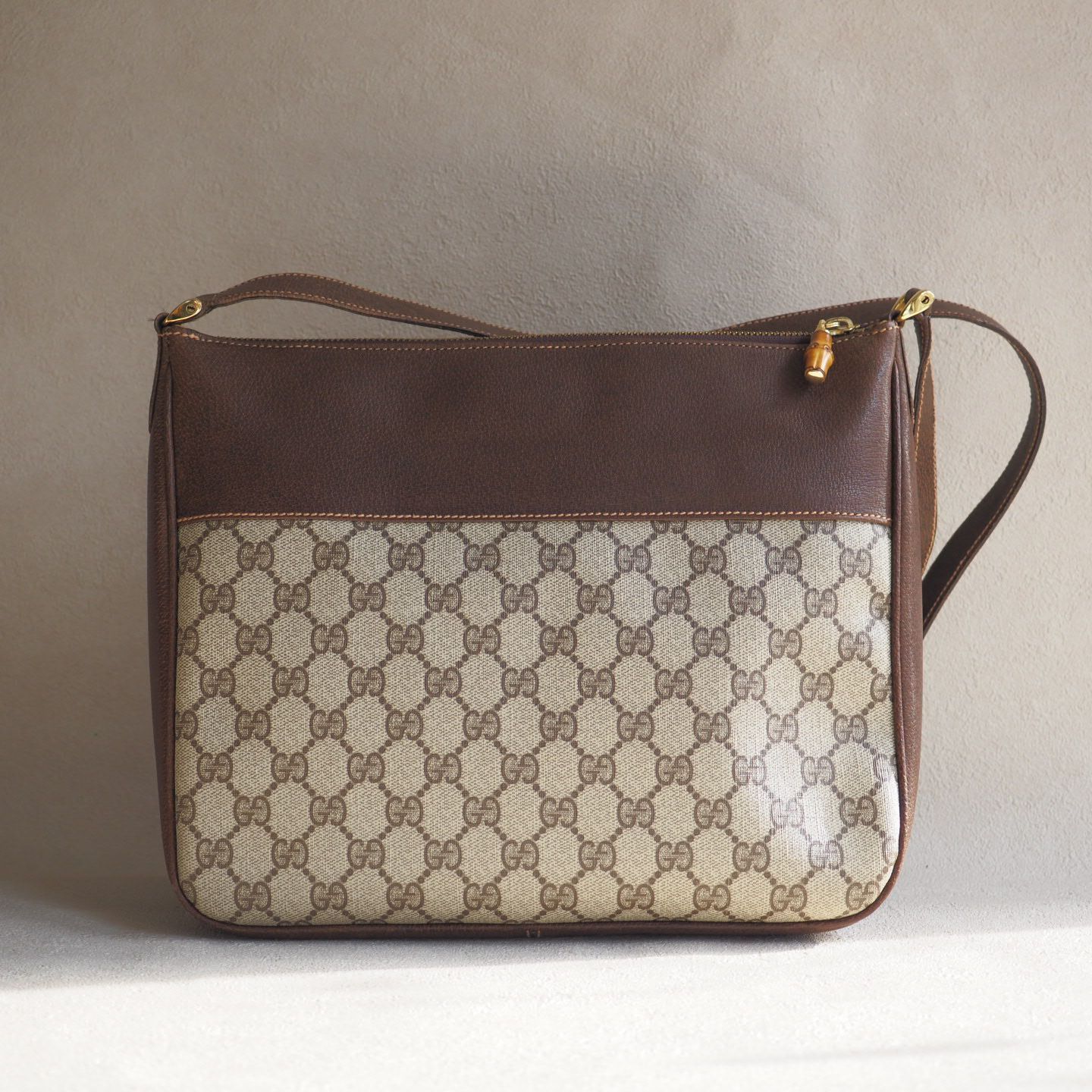 オールドグッチ GUCCI ショルダーバッグ GGスプリーム レザー クレスト 