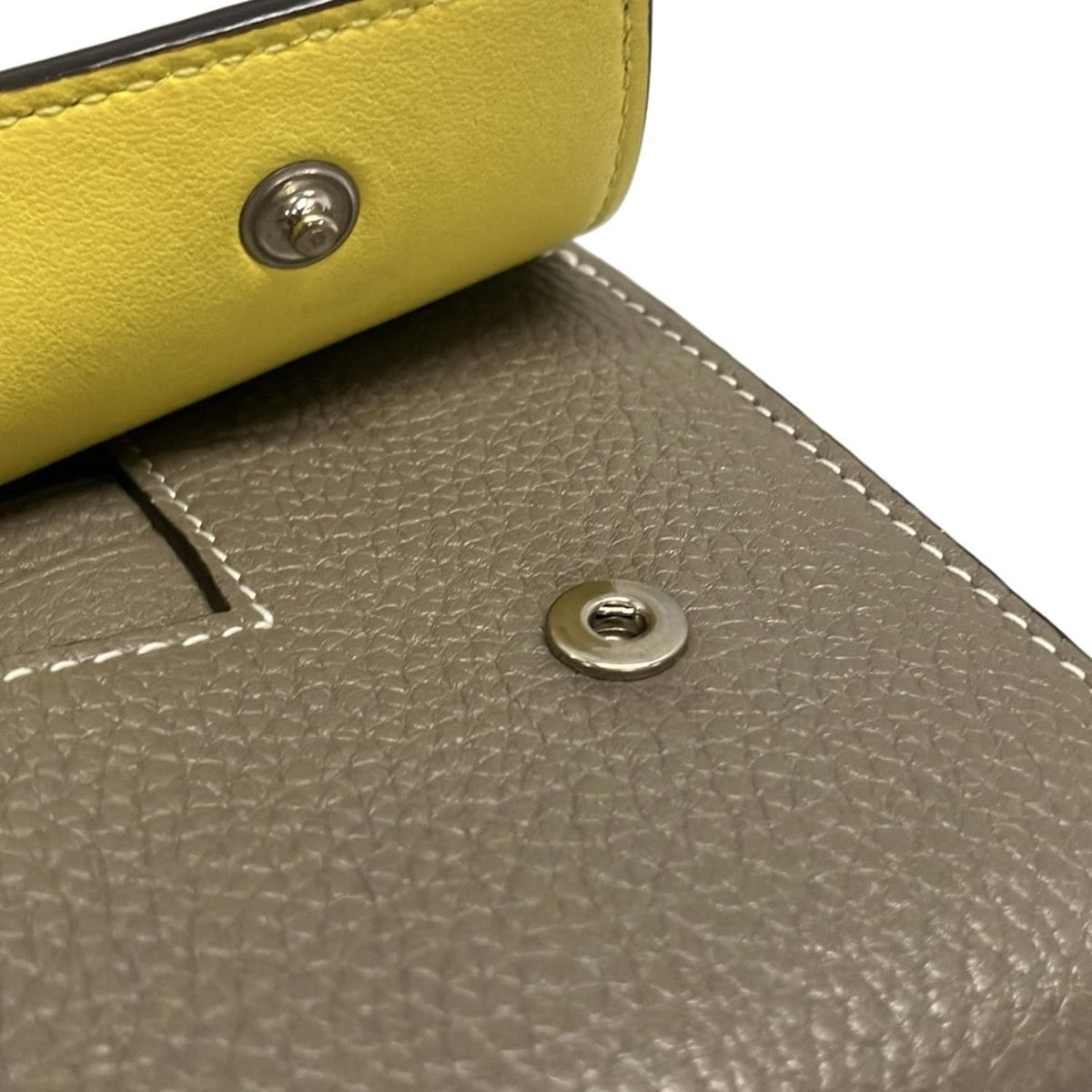 グレーベージュ レザー