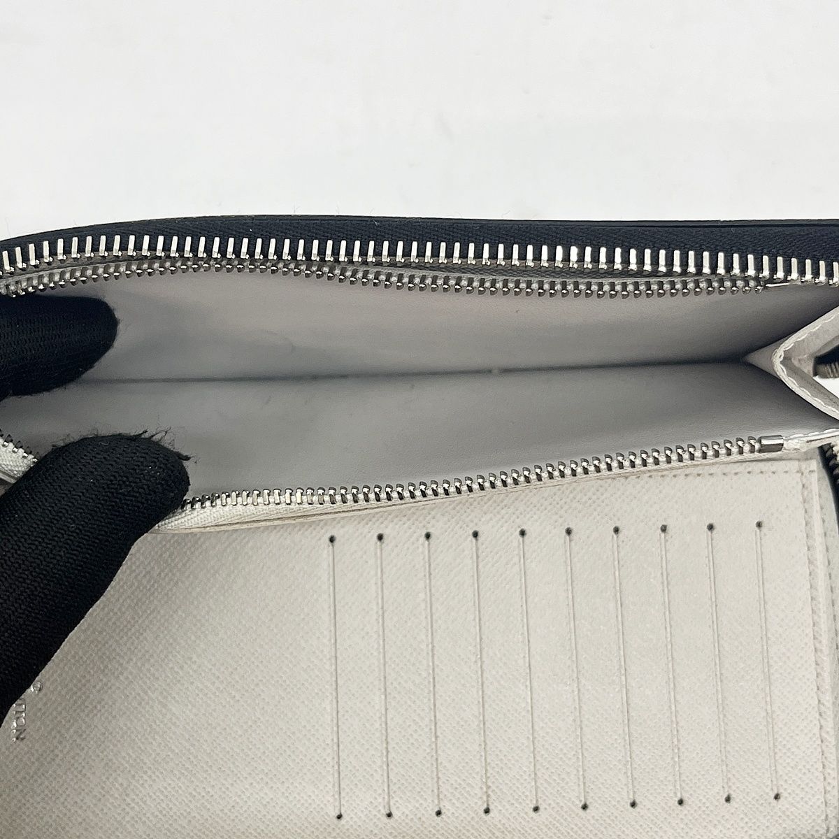 LOUIS VUITTON ルイヴィトン タイガラマ ジッピーウォレット ヴェル  