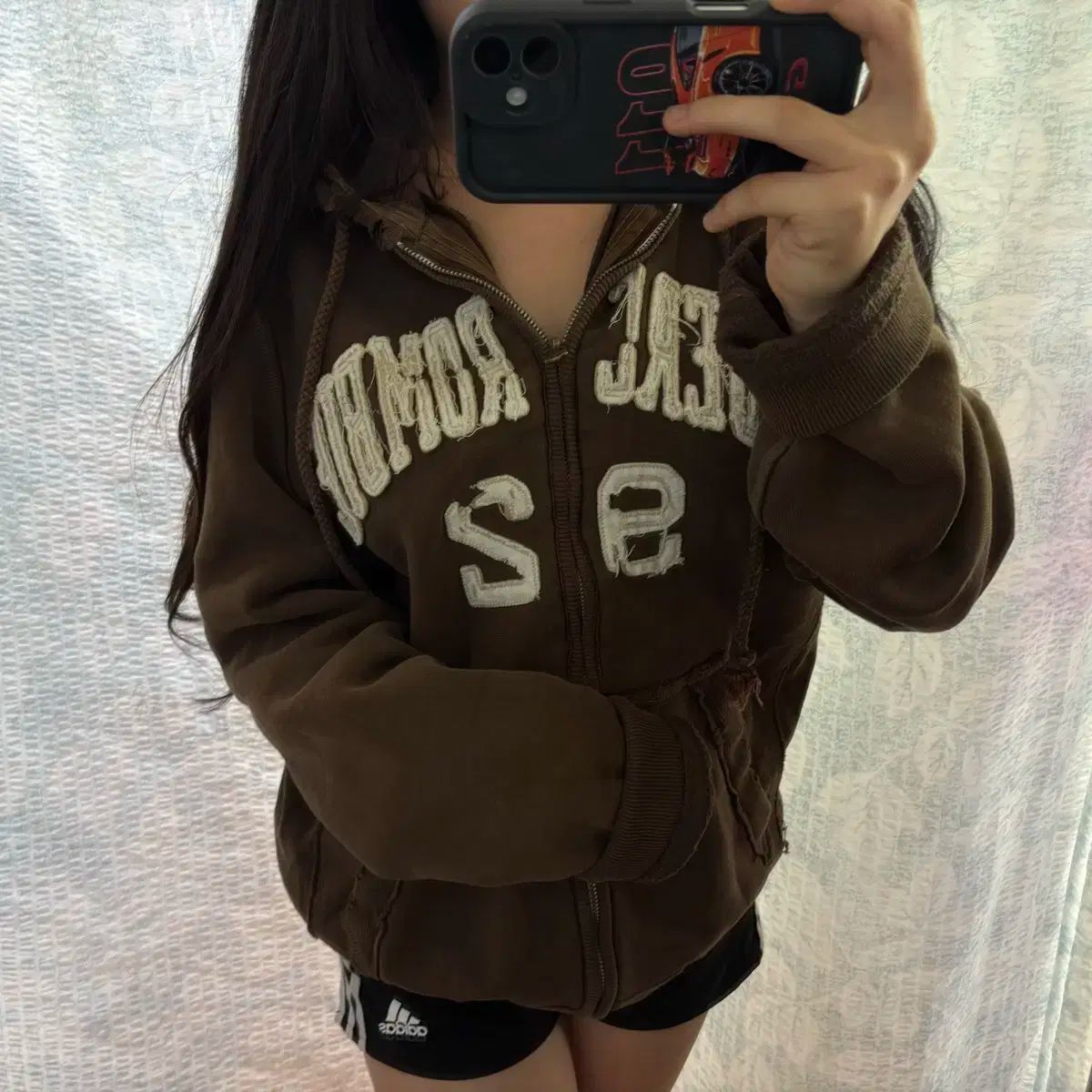 ジップアップ 必須アイテム