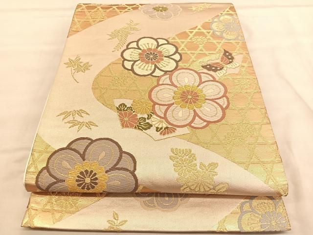 袋帯 織柄 花柄に蝶々素敵なデザイン 六通 正絹 T-3533 袋帯 秀品 蝶 草花 金銀糸 箔 金色 六通 正絹 -人気ランキング