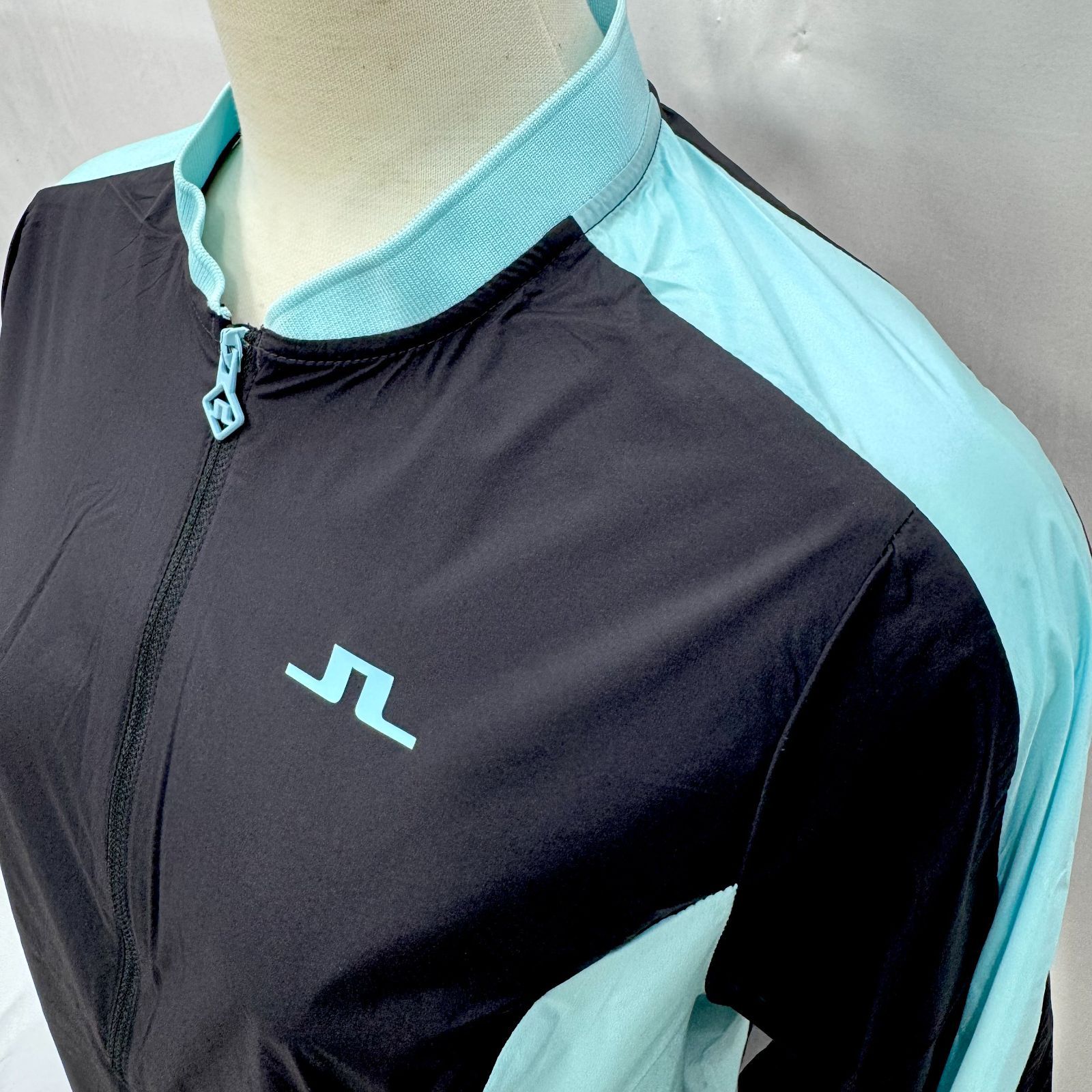 軽量ストレッチナイロン ジップアップ