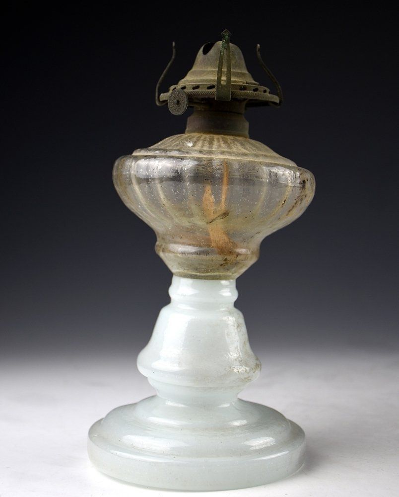 安心 蔵A418d 古いオイルランプ台 古民家外し物 検 電傘 ランプシェード ランプホヤ モードスタイル