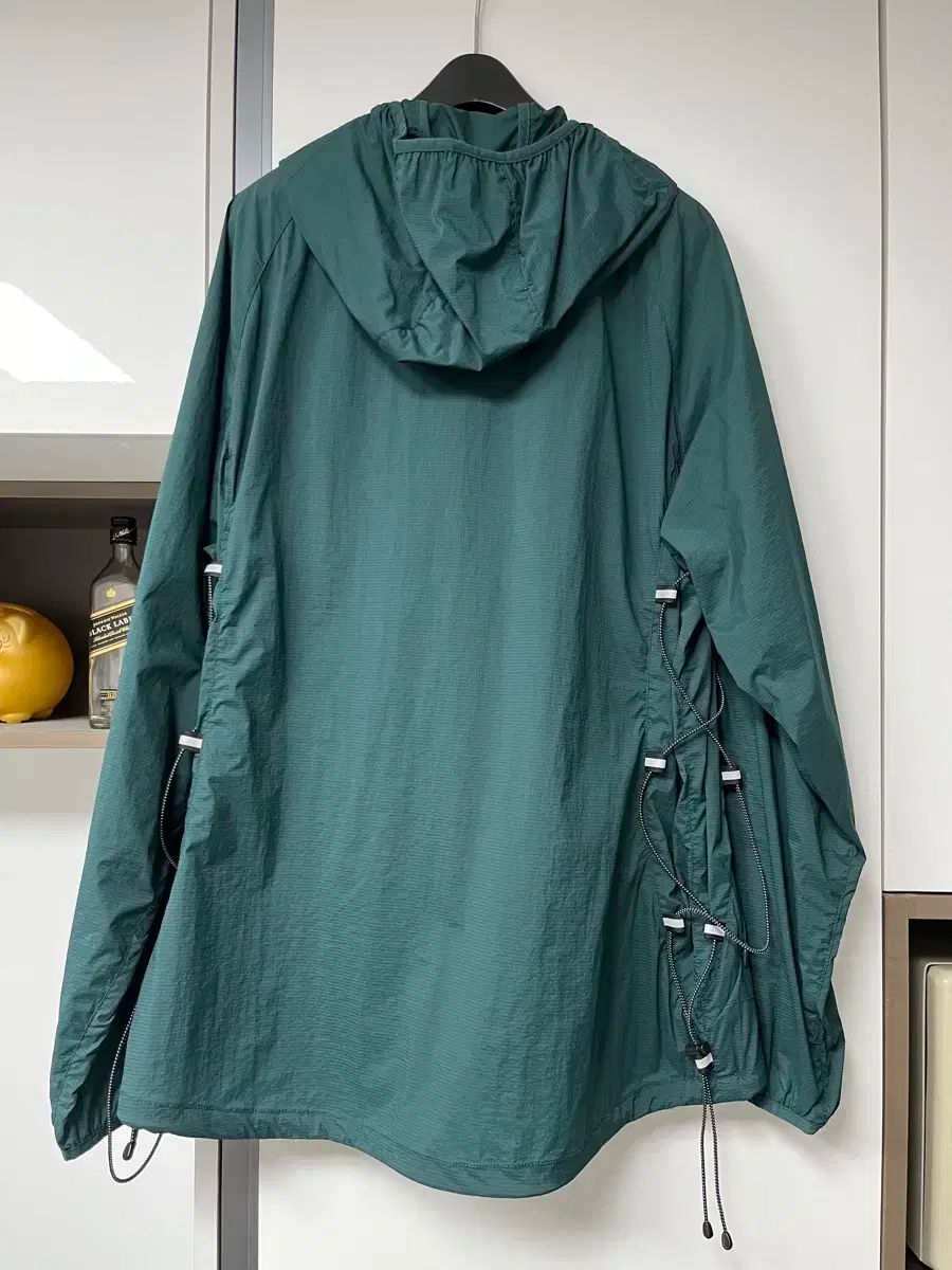 CAYL ケイル ウィンドブレーカー