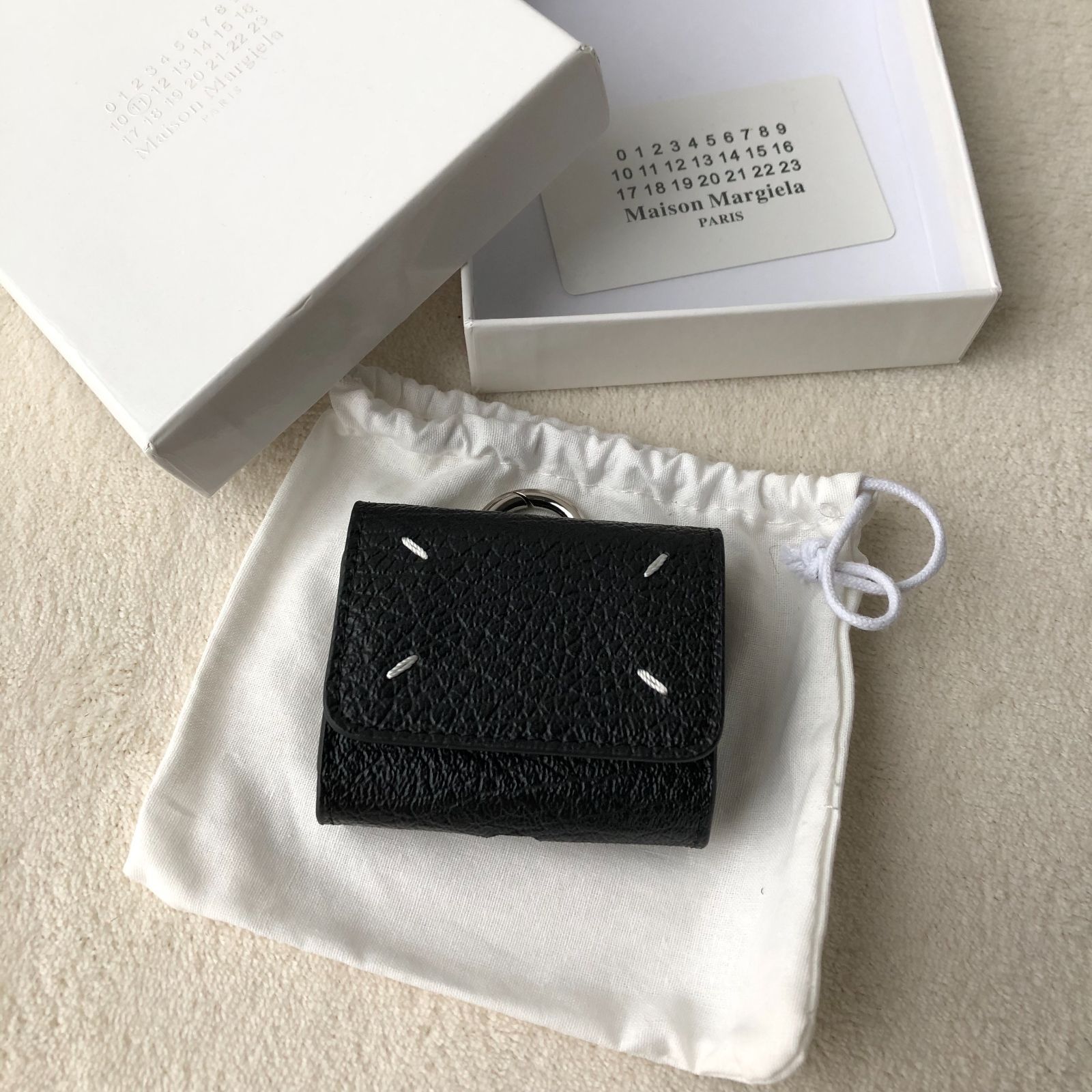 MaisonMargiela】メゾン マルジェラAirPodsproケース新品 - メルカリ