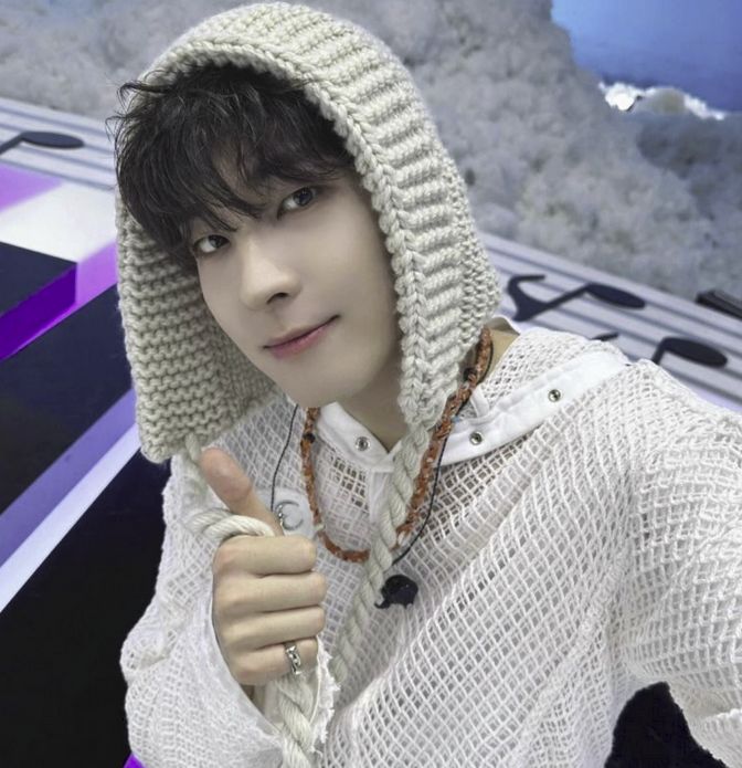 【seventeen ウォヌ着用！】seventeen 無地 厚手 ふわふわ 防寒 暖かい 男女兼用 メンズ レディース ユニセックス ニットフードマフラー ズキン型フード ニット帽 ニットキャップ ウィンターキャップ