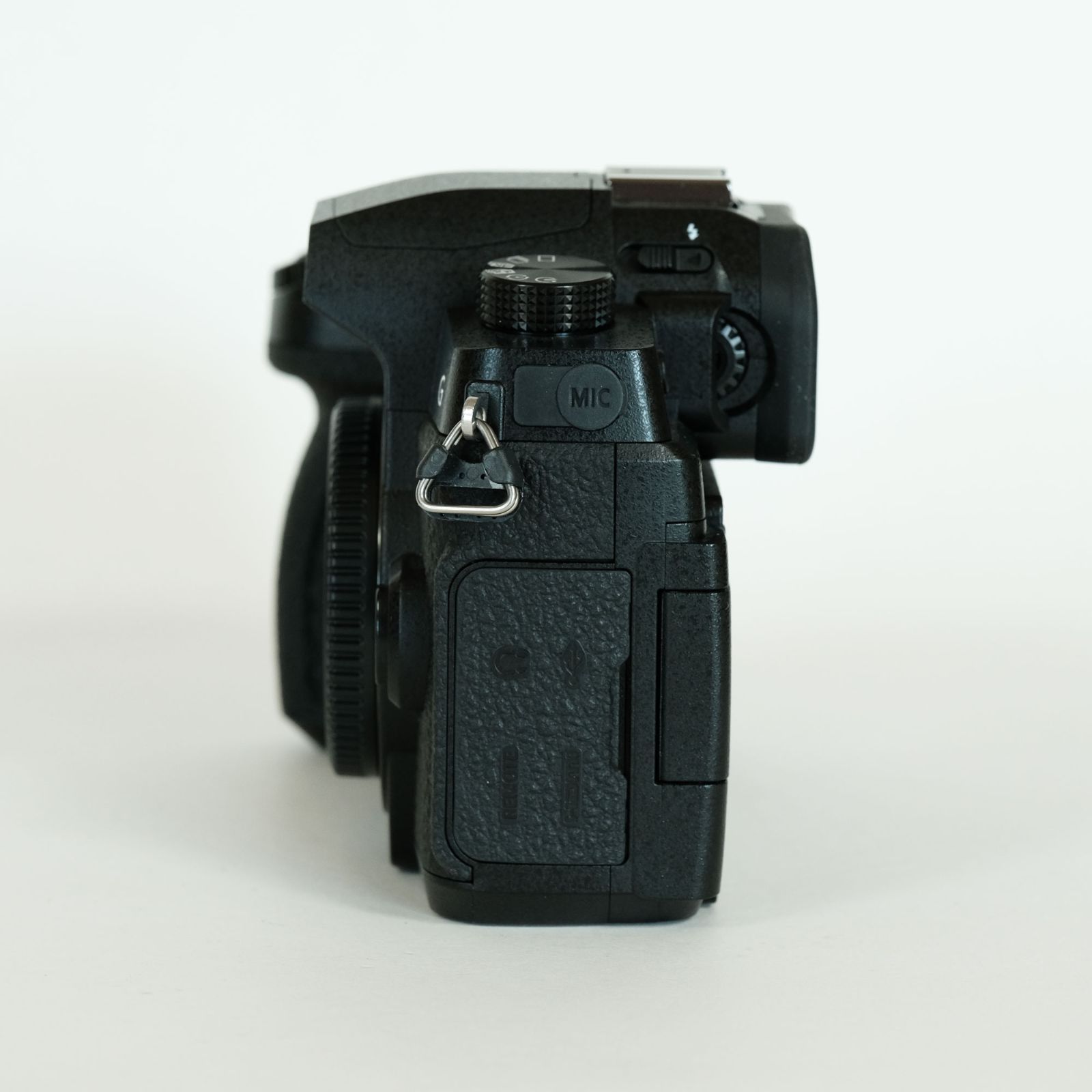 美品｜シャッター数12,518回] Panasonic LUMIX DC-G99 / ミラーレス 
