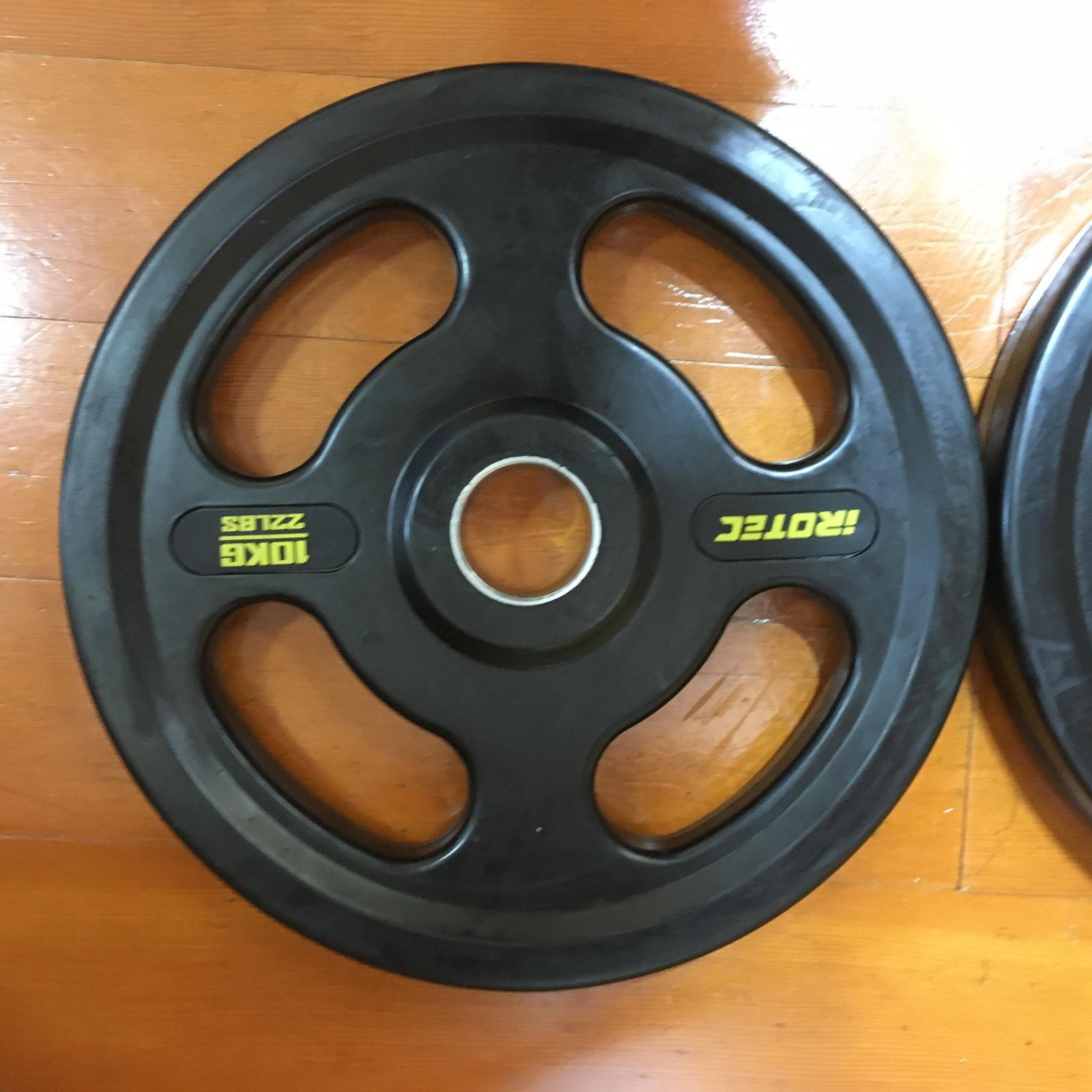 海外ファッション通販。 iROTEC ラバープレート 10Kg×2 計20kg 穴径50mm オリンピックプレート アイロテック ブランド品セール。