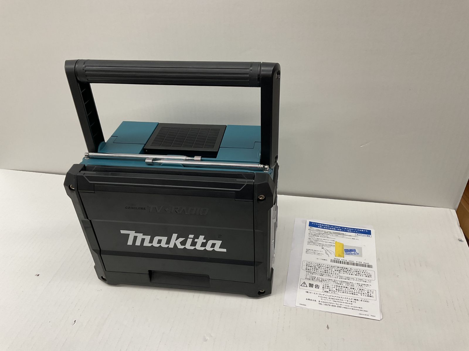 104 10 Y830 スポハ Makita 充電式ラジオ付きテレビ TV100 マキタ 目立った傷や汚れなし 9 17