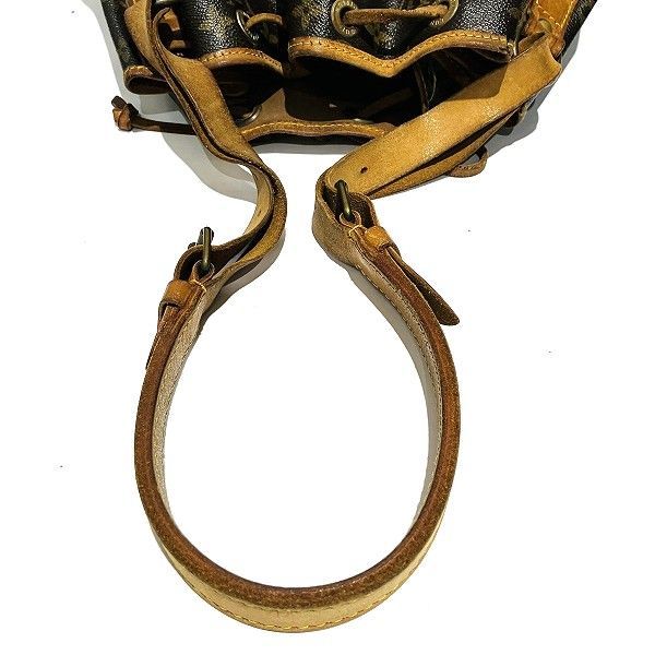 Vuitton モノグラム