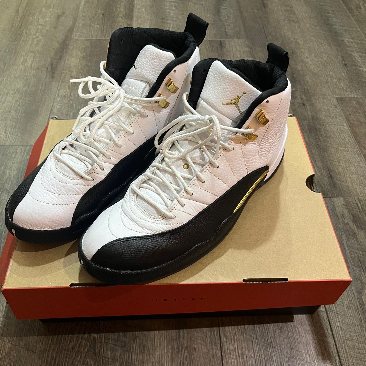 NIKE AIR JORDAN 12 RETRO 