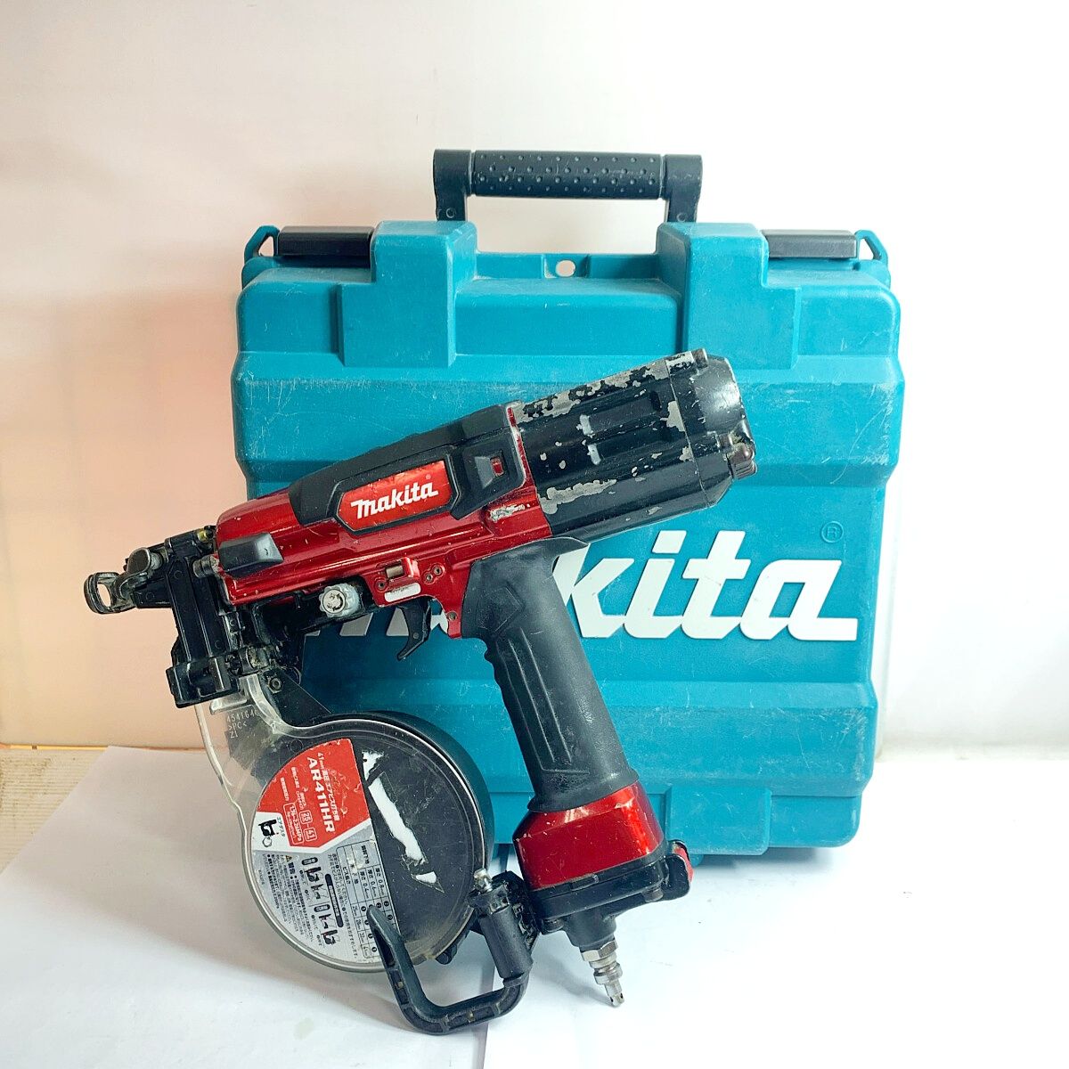 ♭♭MAKITA マキタ 41ｍｍ高圧エアビス打ち機 AR411HR レッド