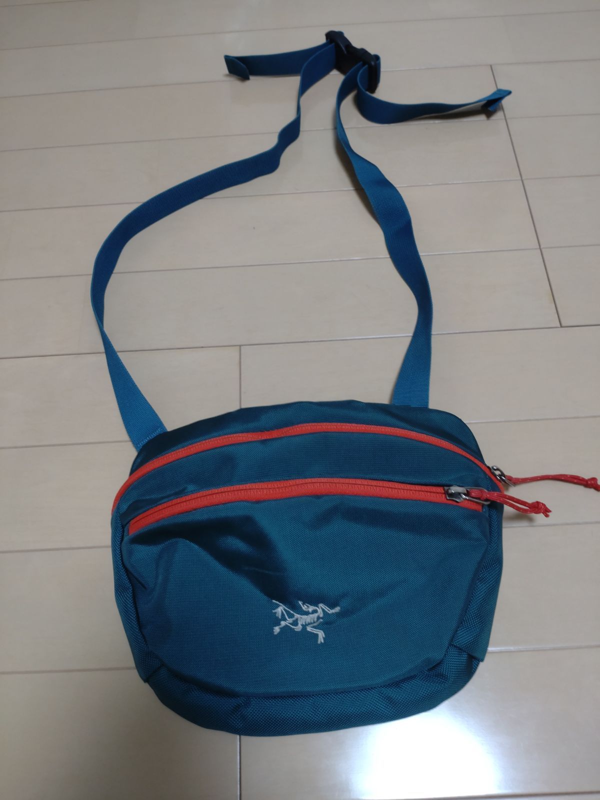 アークテリクス　ボディバッグ　ショルダーバッグ　ARCTERYX