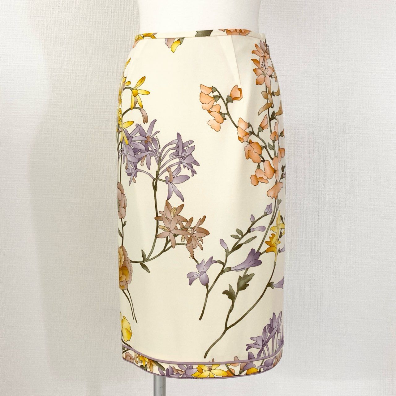 37e26-17 《美品》 LEONARD レオナール 美しい花柄プリント 花柄 