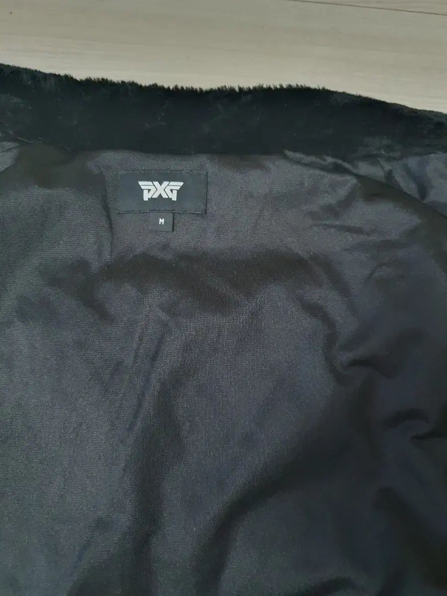 pxg パッド入りジップアップ