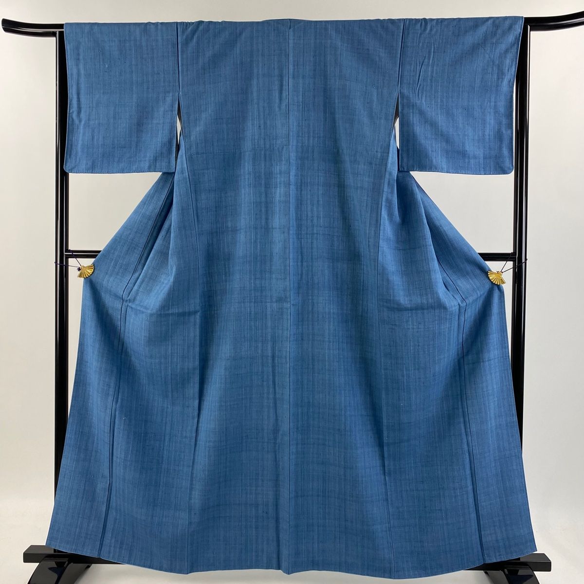 美品 牛首紬 柳色 ぼかし 身丈161.5cm 裄丈67cm 縫いの一つ紋 正絹 美品 牛首紬 柳色 ぼかし 身丈161.5cm 裄丈67cm 縫いの一つ紋