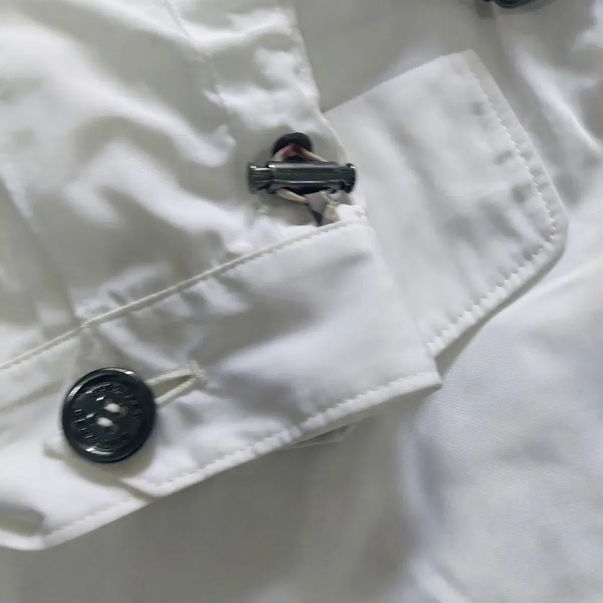  BURBERRY 白 WHO トレンチ コート その他 ジャケット ブルゾン