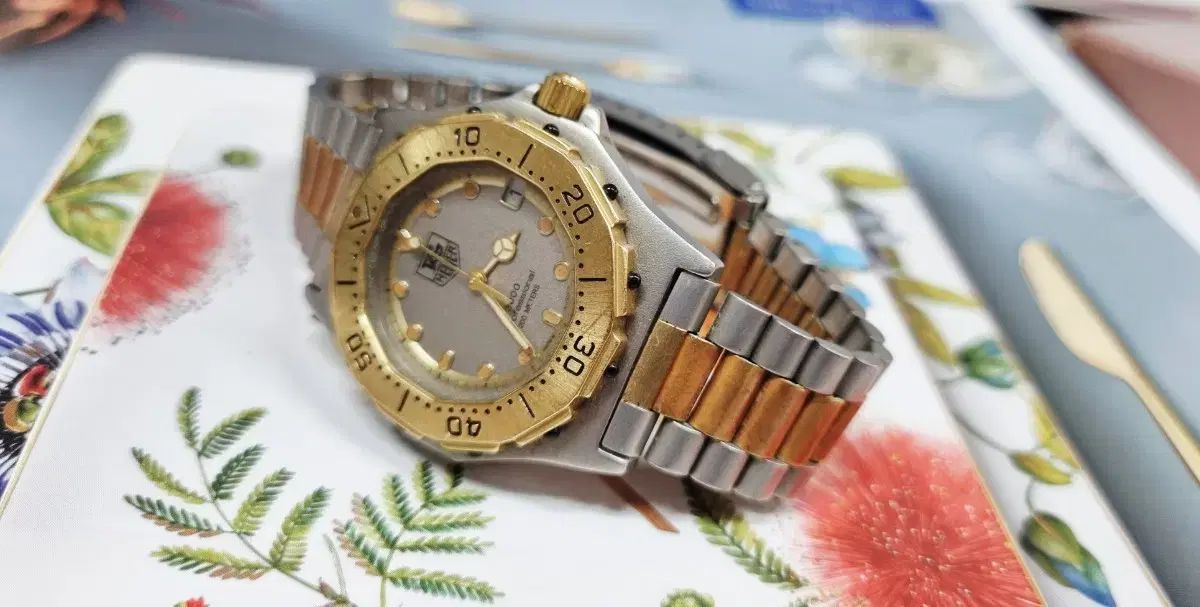 TAG Heuer タグホイヤー プロフェッショナル 3000 ゴールドウォッチ