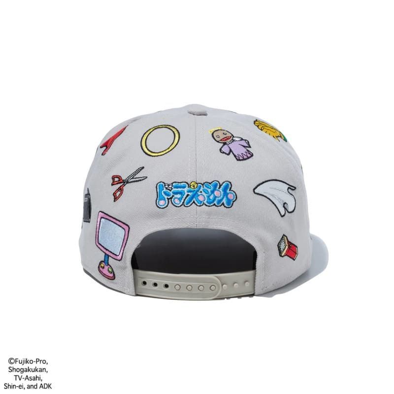 新品 NEWERA ニューエラ ドラえもん コラボ キャップ CAP 帽子 9FIFTY キャラクター グッズ DORAEMON 刺繍 ワッペン 総柄  ひみつ道具 ロゴ メンズ レディース ユニセックス ストーン ブラック 14174555 14174556 - メルカリ