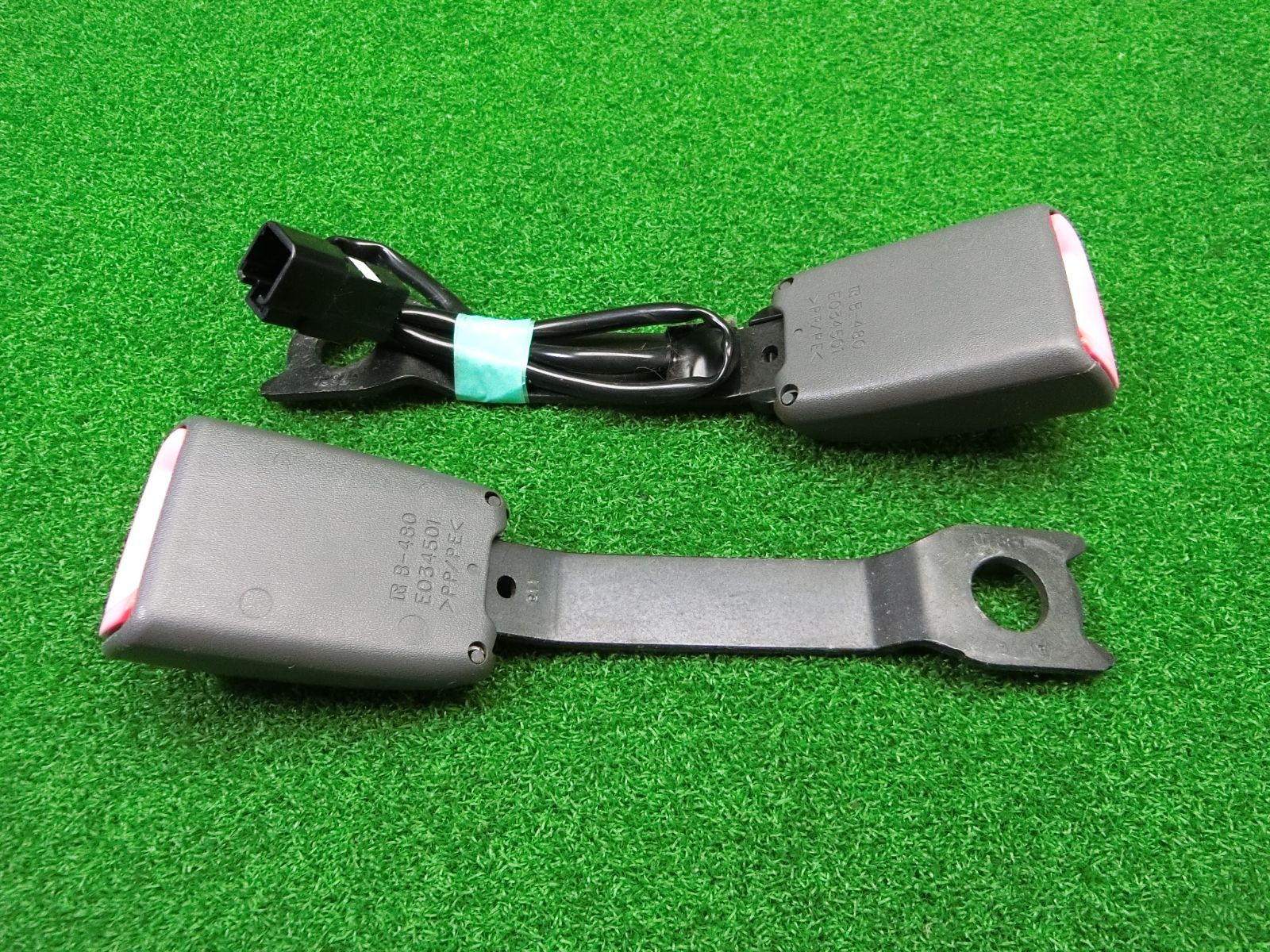 11567 ダイハツ ムーヴ LA100S フロント シートベルト 左右セット キャッチ 7T2860-P 7T1160-P USTAUSTRALIA_COM_AU