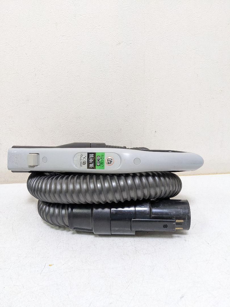 サイクロン式掃除機 2014年製