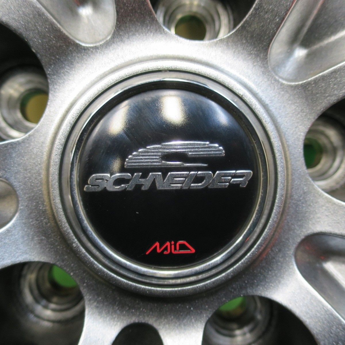 バリ溝！21年！キレイ！9分☆スタッドレス 215/60R17