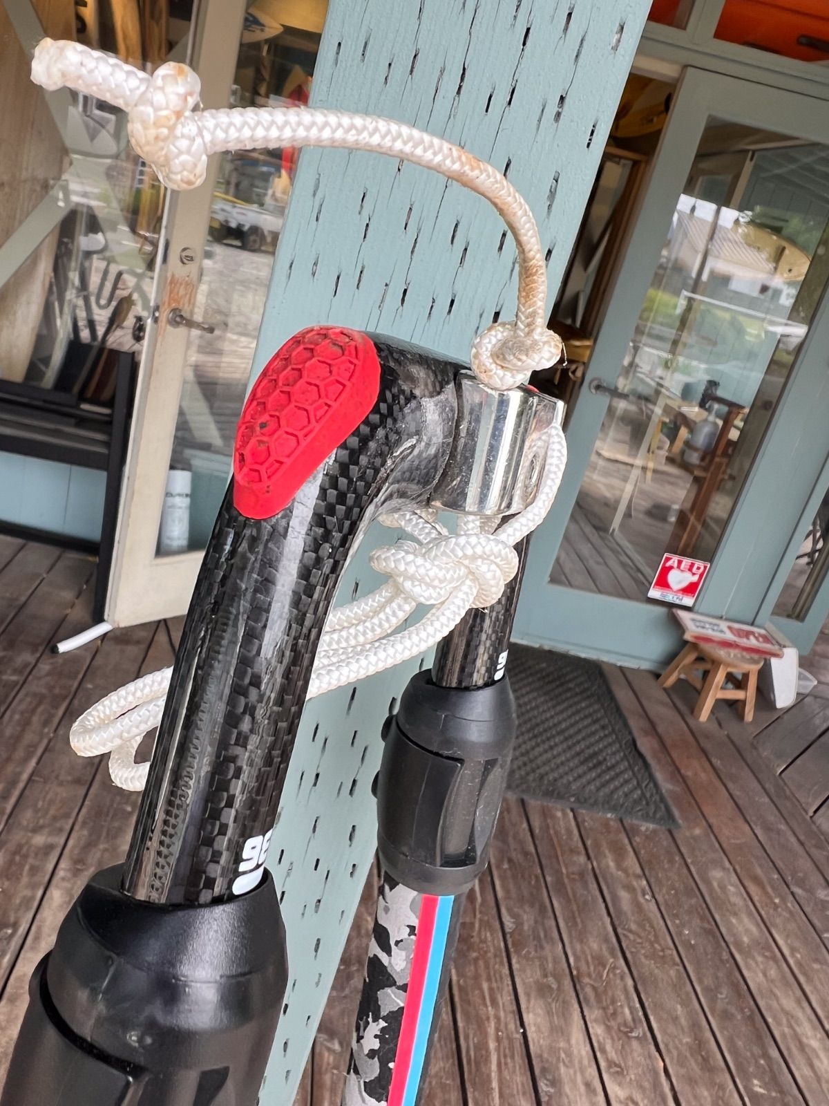 カーボンブーム AERON