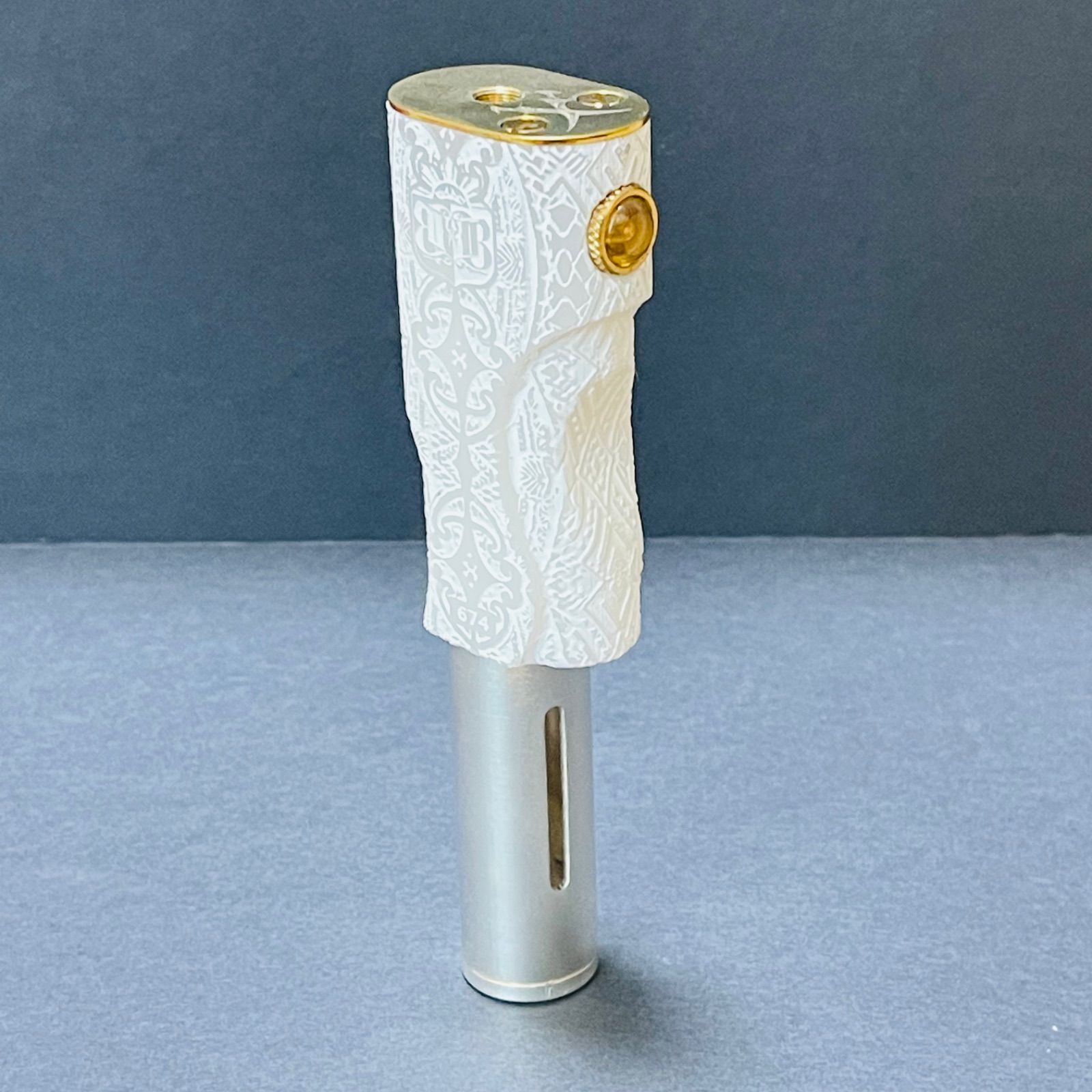 BBBOX Punyal dos White 18650 スタック付 VAPE - メルカリ