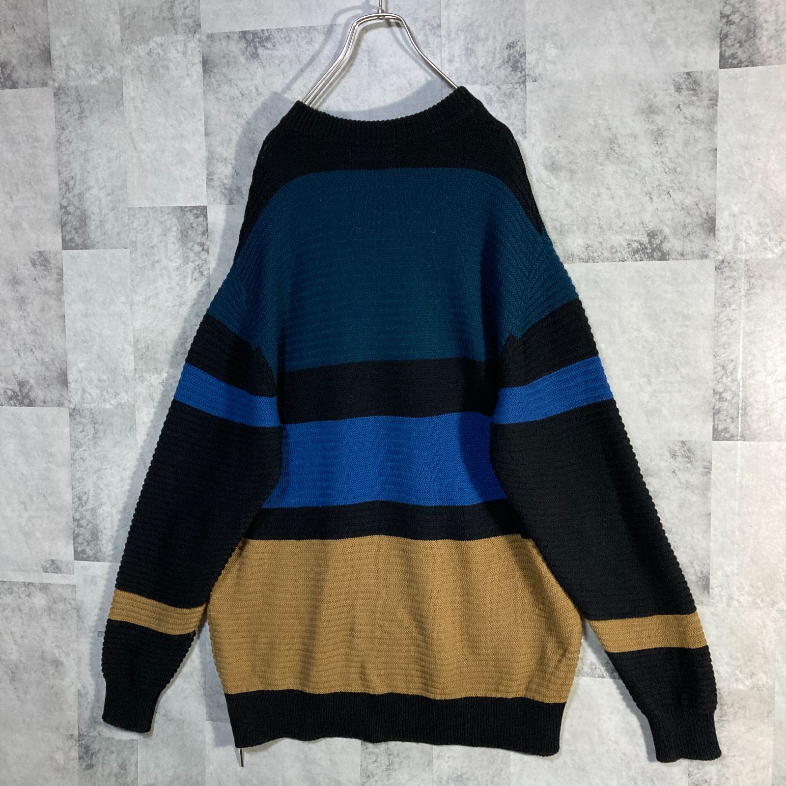 クルニ クルーネックニット