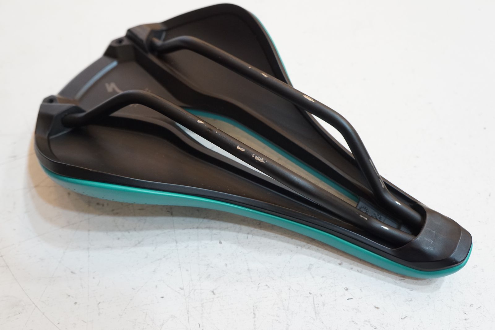 美品 スペシャライズド POWER EXPERT サドル 143mm POWER W/MIMIC COMP SADDLE WMN BLK 143(143mm ブラック