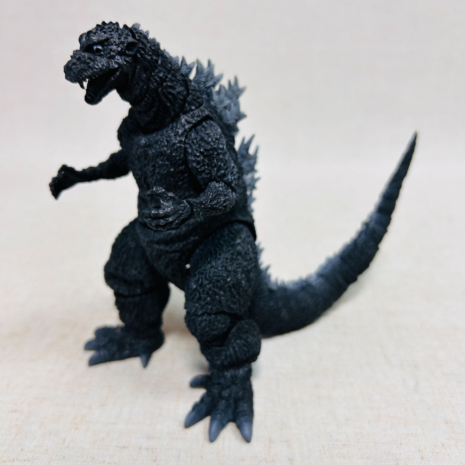 S.H.モンスターアーツ ゴジラ (1954) 約150mm PVC&ABS製 塗装済み可動