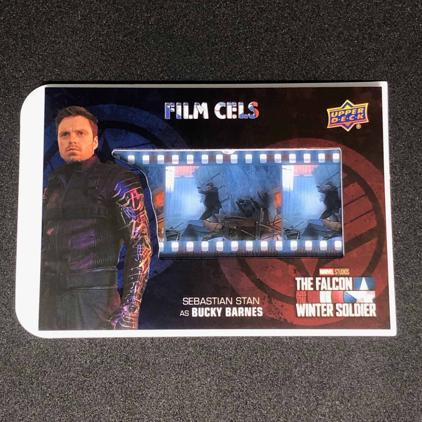 セバスチャンスタン サイン オート upper deck marvel バッキー