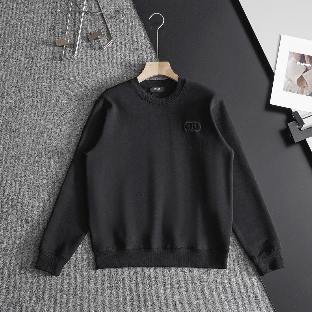 ★美品★ FENDI メンズ　ニットセーター フェンディ メンズ ニット FENDI トップス セーター クルー