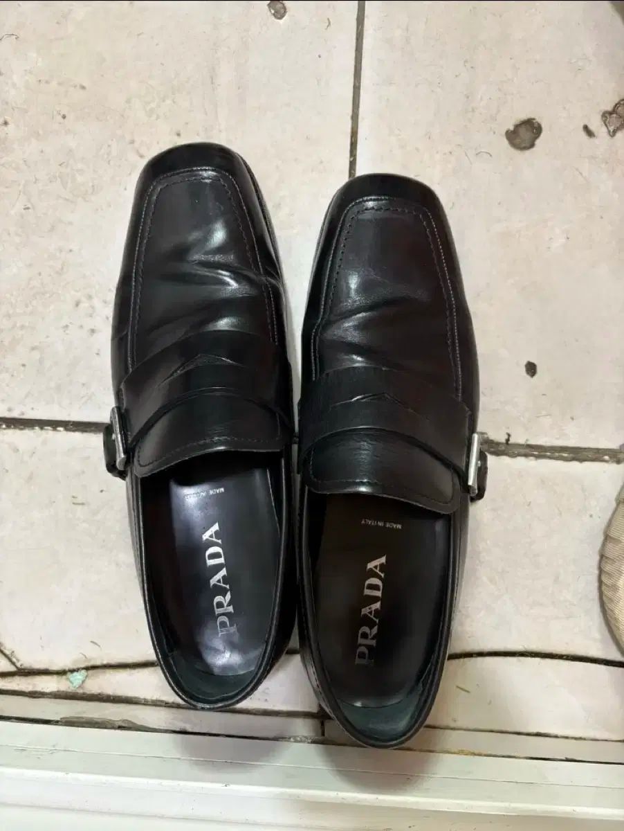 PRADA プラダ ヴィンテージ ストラップ ローファー