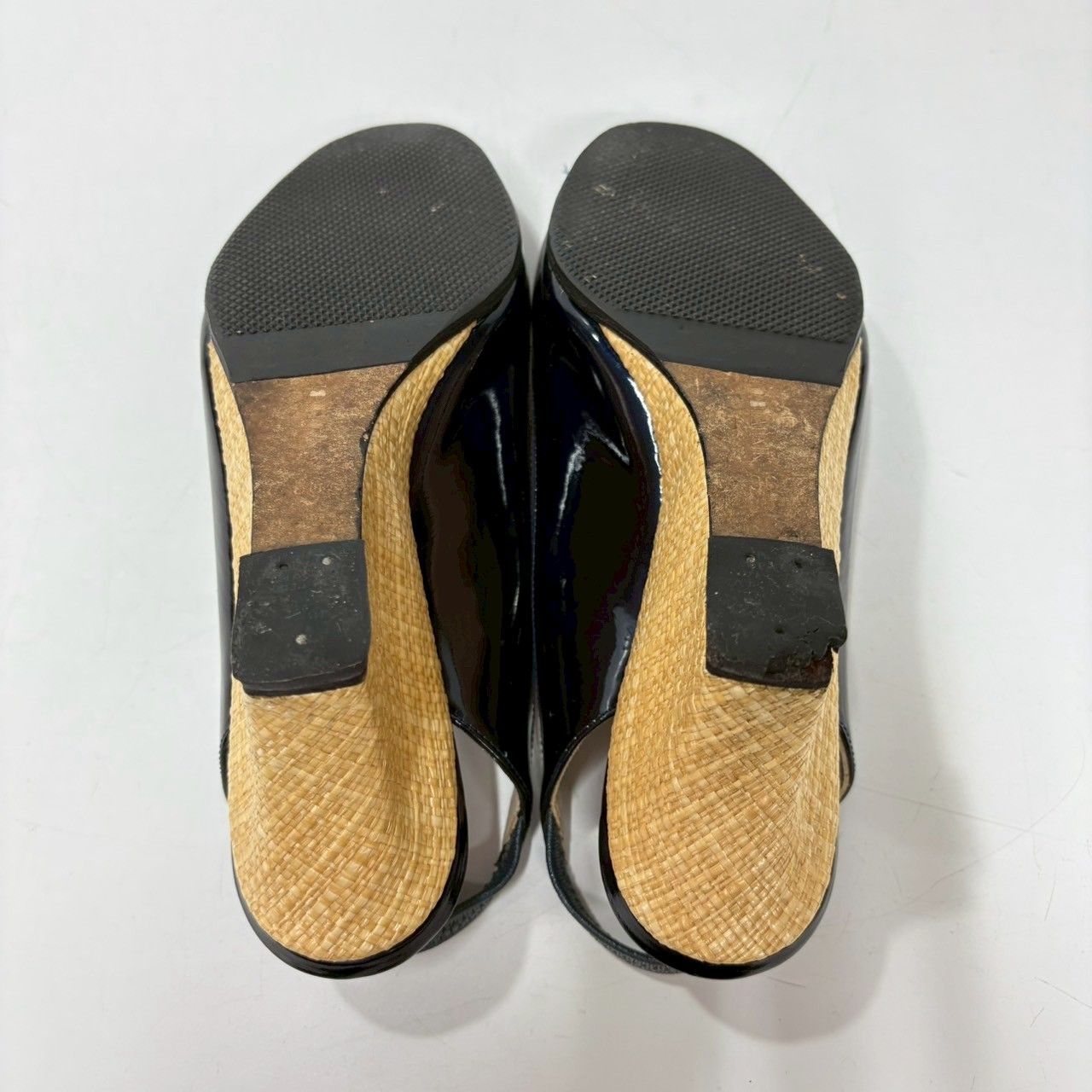 マノロブラニク エナメル