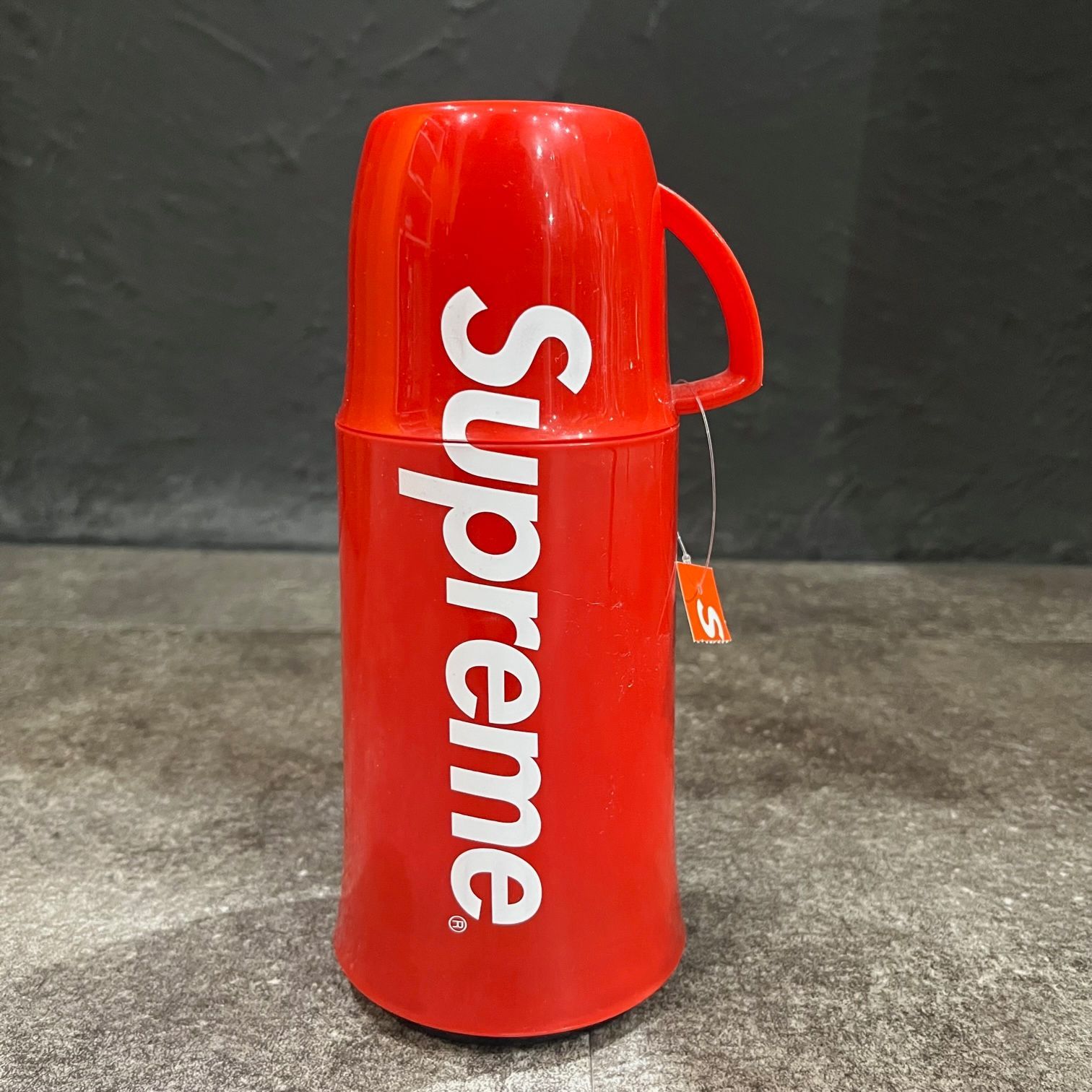 【新品未使用】supreme 14a/w 　HELIOS水筒 新品 国内正規 SUPREME 14AW Helios ヘリオス 水筒 魔法瓶 Logo
