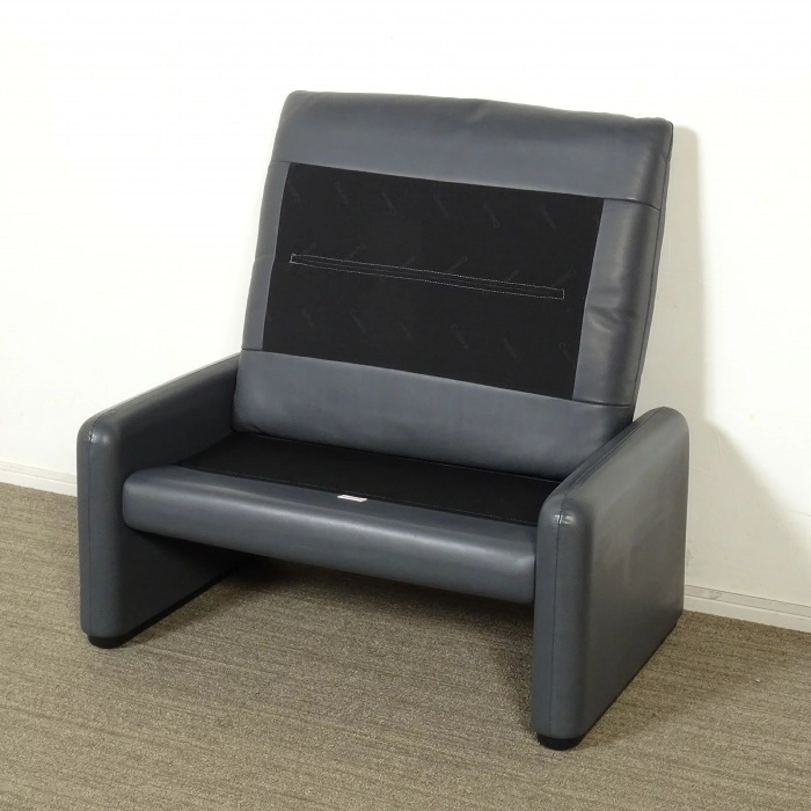 【展示極美品】 Cassina カッシーナ 675マラルンガ オットマン 本革 楽天市場】【中古】【展示超美品】 Cassina(カッシーナ) 675