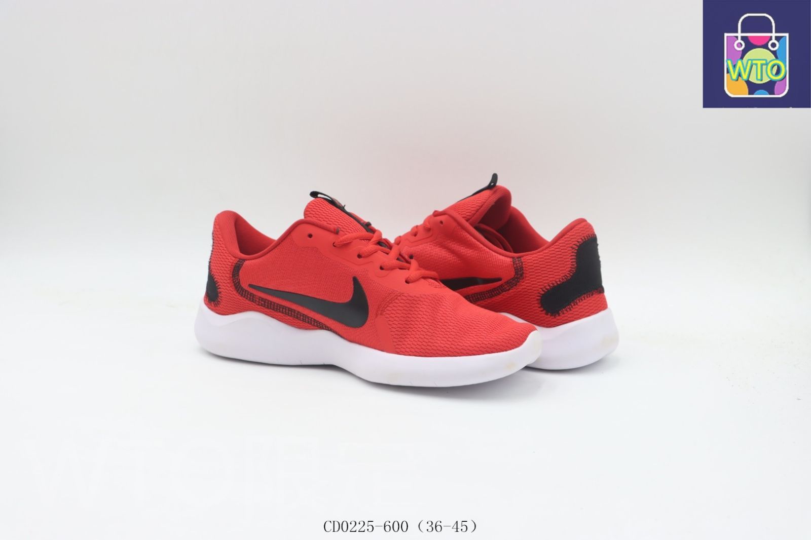新品未使用　NIKE ランニングシューズ　25.5センチ　レッド ランニング,ランニングシューズ(クッション・厚底),メンズ