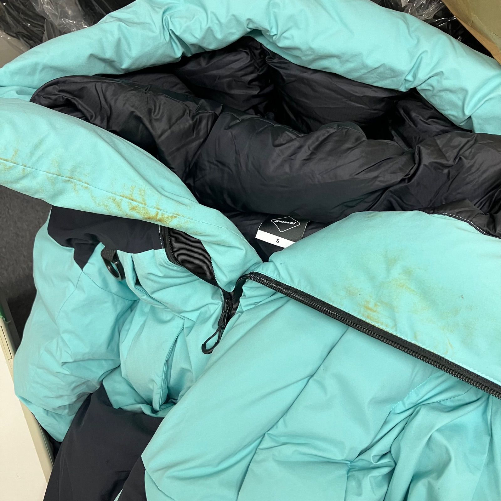 F.C.Real Bristol 22AW DOWN BENCH PARKA ダウンベンチパーカー ダウン 