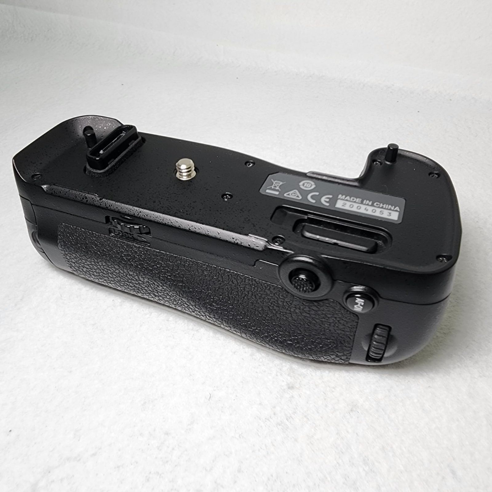 Nikon マルチパワーバッテリーパック MB-D17 - カメラ、光学機器
