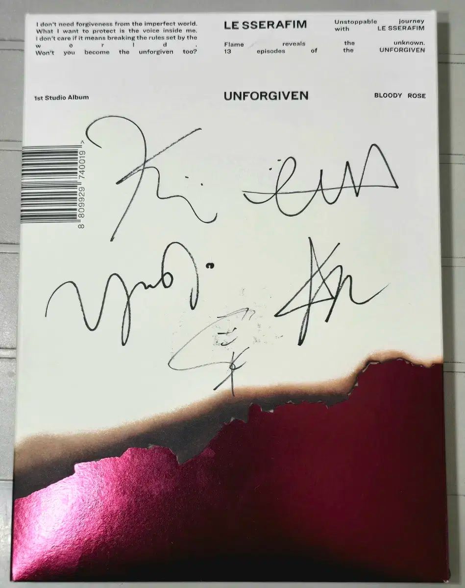 LE SSERAFIM ルセラフィム ルセラ UNFORGIVEN サイン入り サイン アルバム