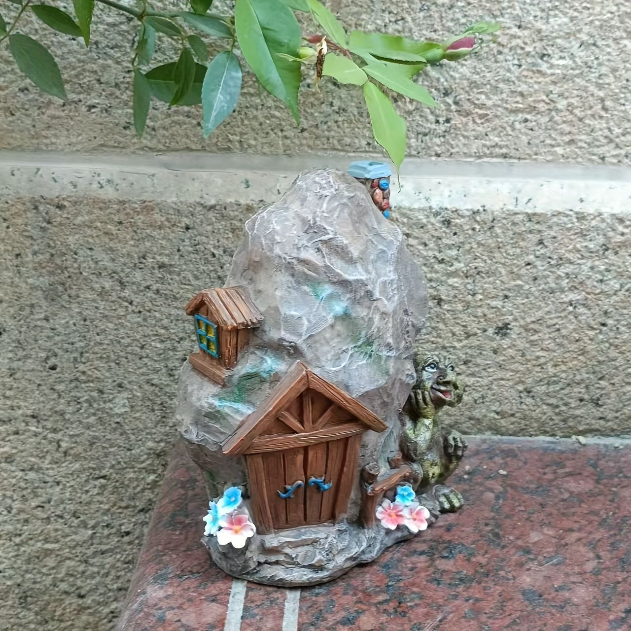 モンスターの家 岩の家