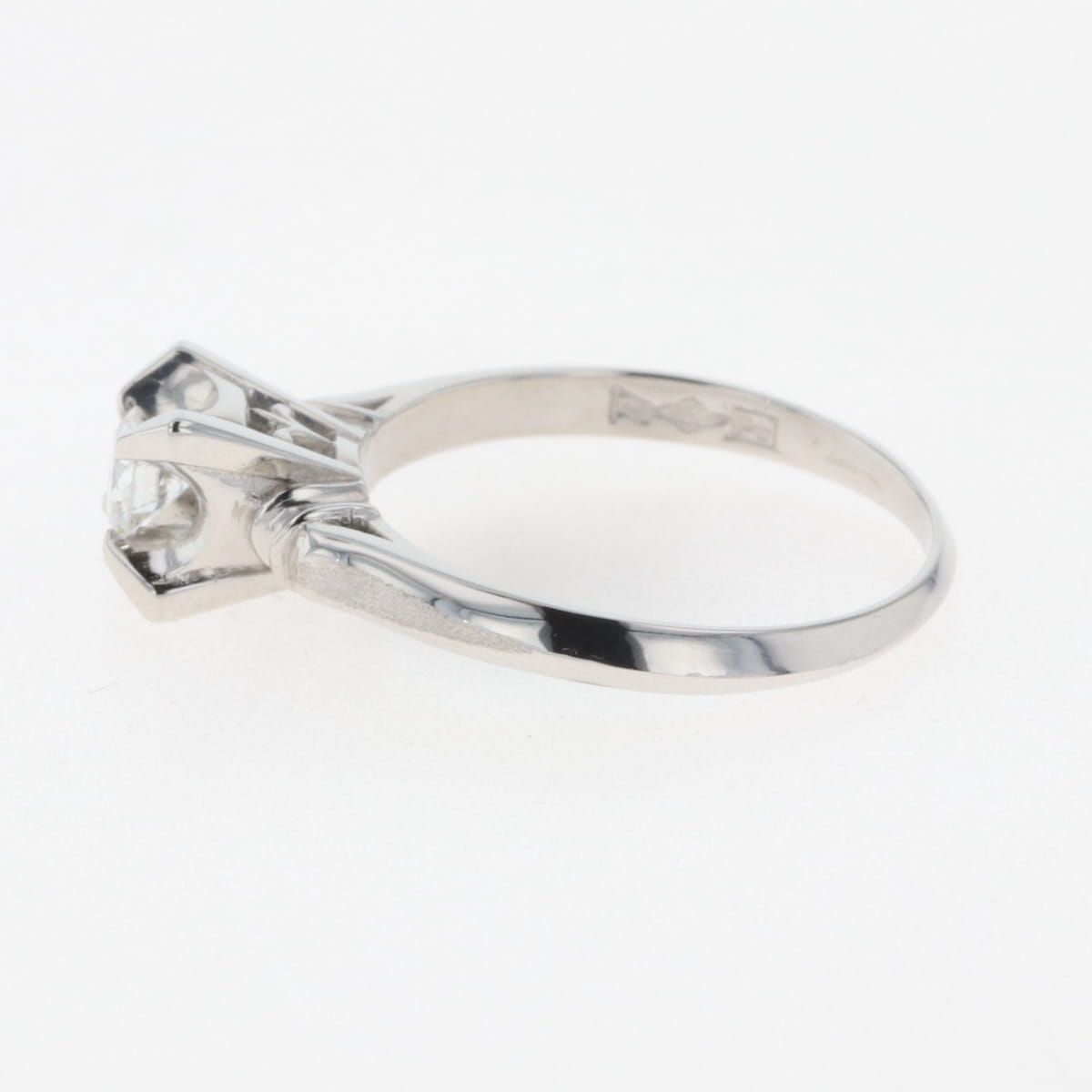 在庫一掃】 ダイヤモンド デザインリング プラチナ 指輪 リング 7.5号  