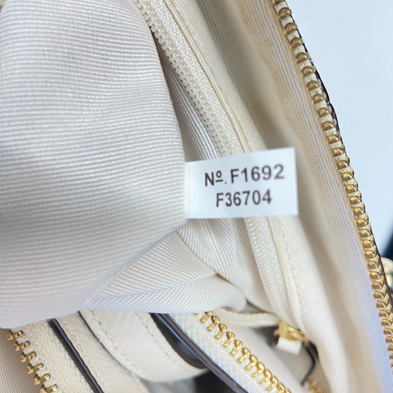 返品OK】COACH コーチ ミニクリスティー キャリーオール F36704 2WAY 