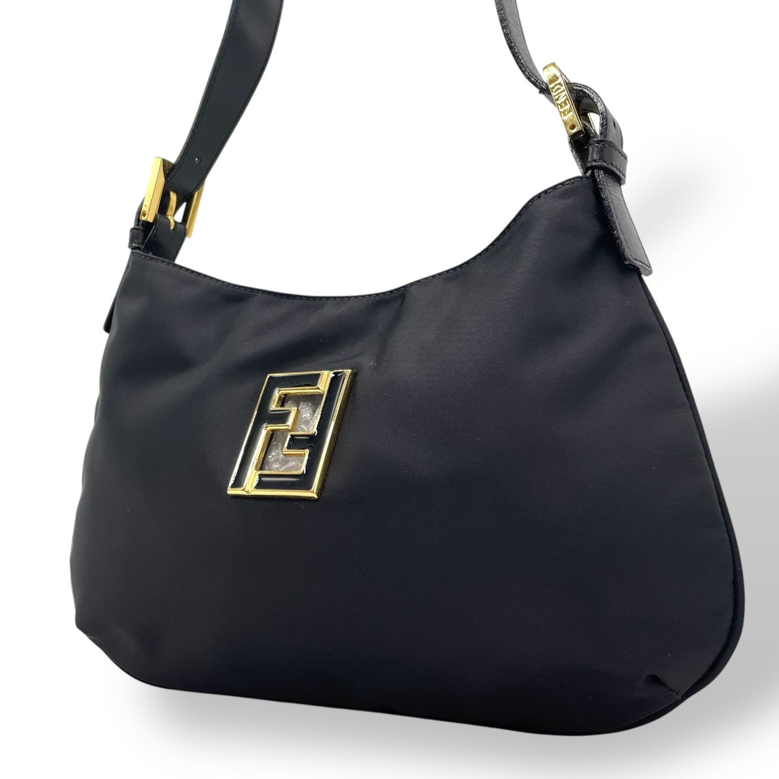 未使用級】 FENDI フェンディ FFモチーフ ナイロン ショルダーバッグ 