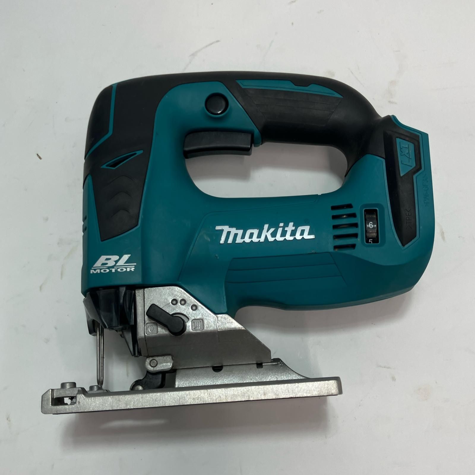 MAKITA マキタ 充電式ジグソー JV182DRF 充電器 充電池1個 ケース付 18v