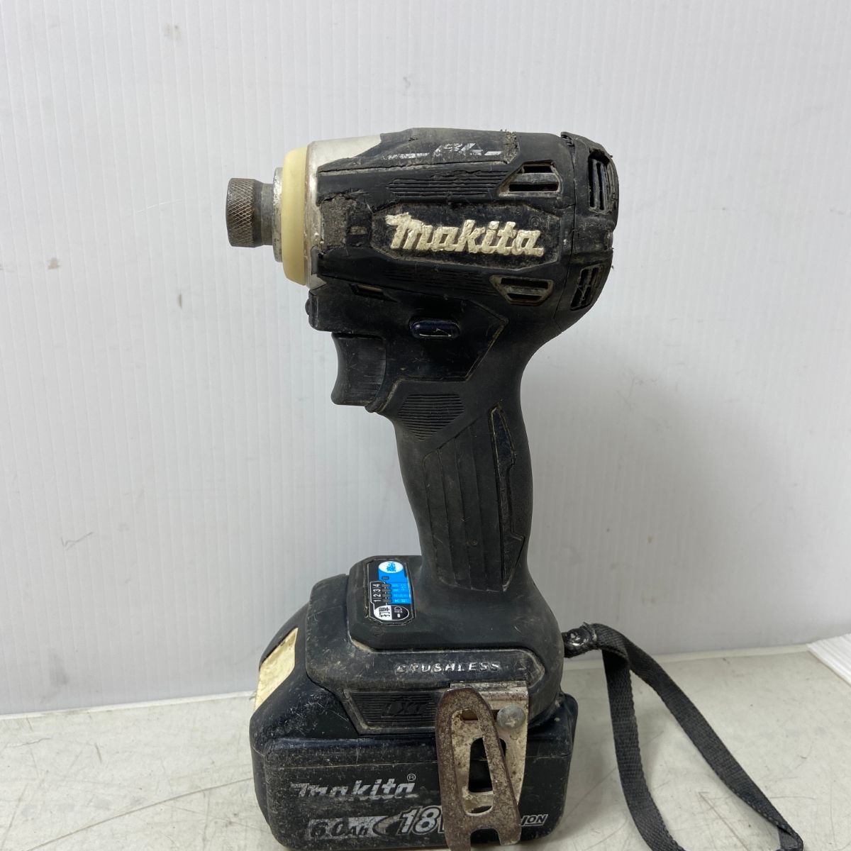 ΦΦMAKITA マキタ インパクトドライバ 18v 6.0Ah TD172D ブラック