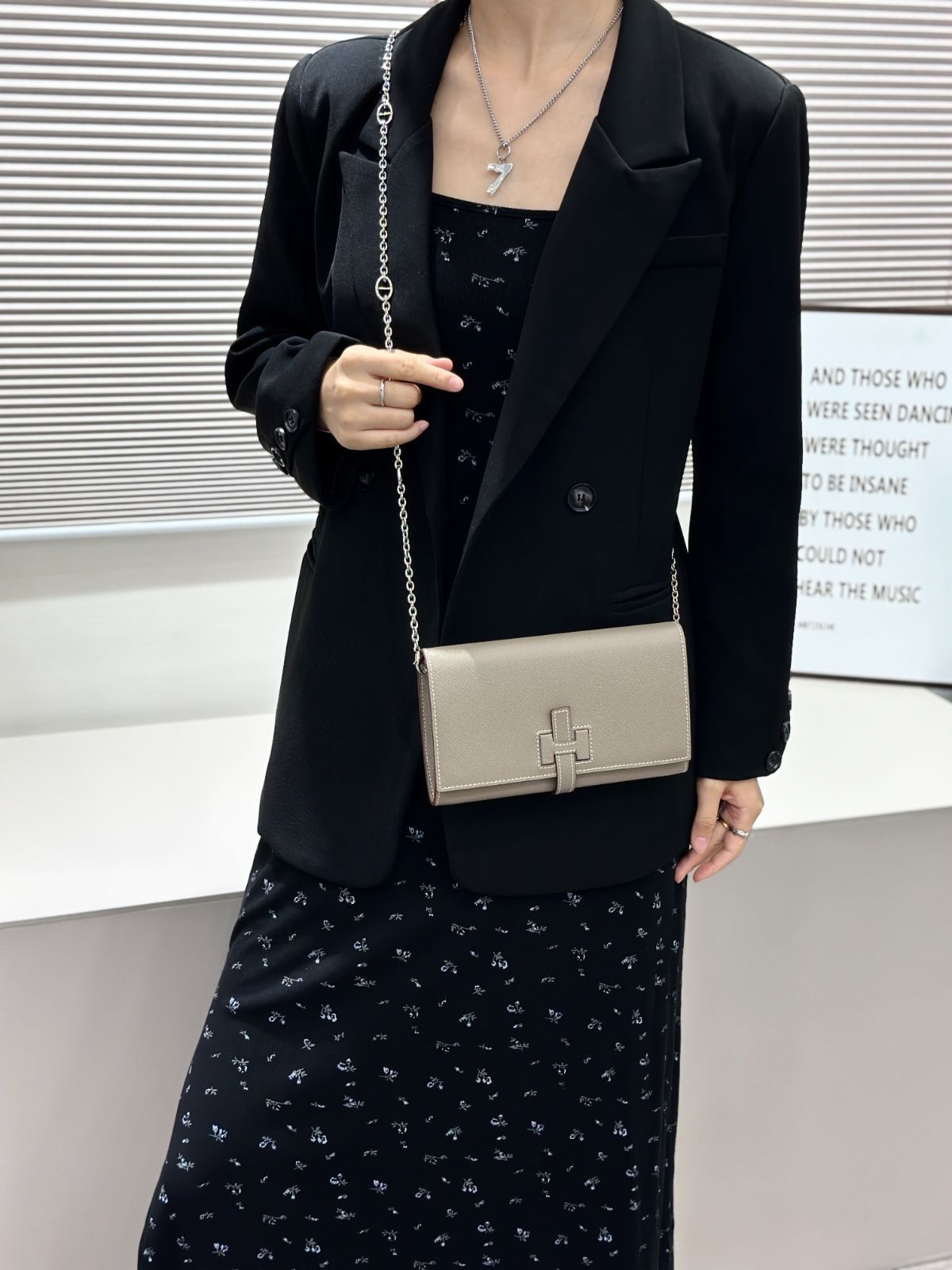 今日特価】HERMES New H Passant Toutenmainte ロングウォレット