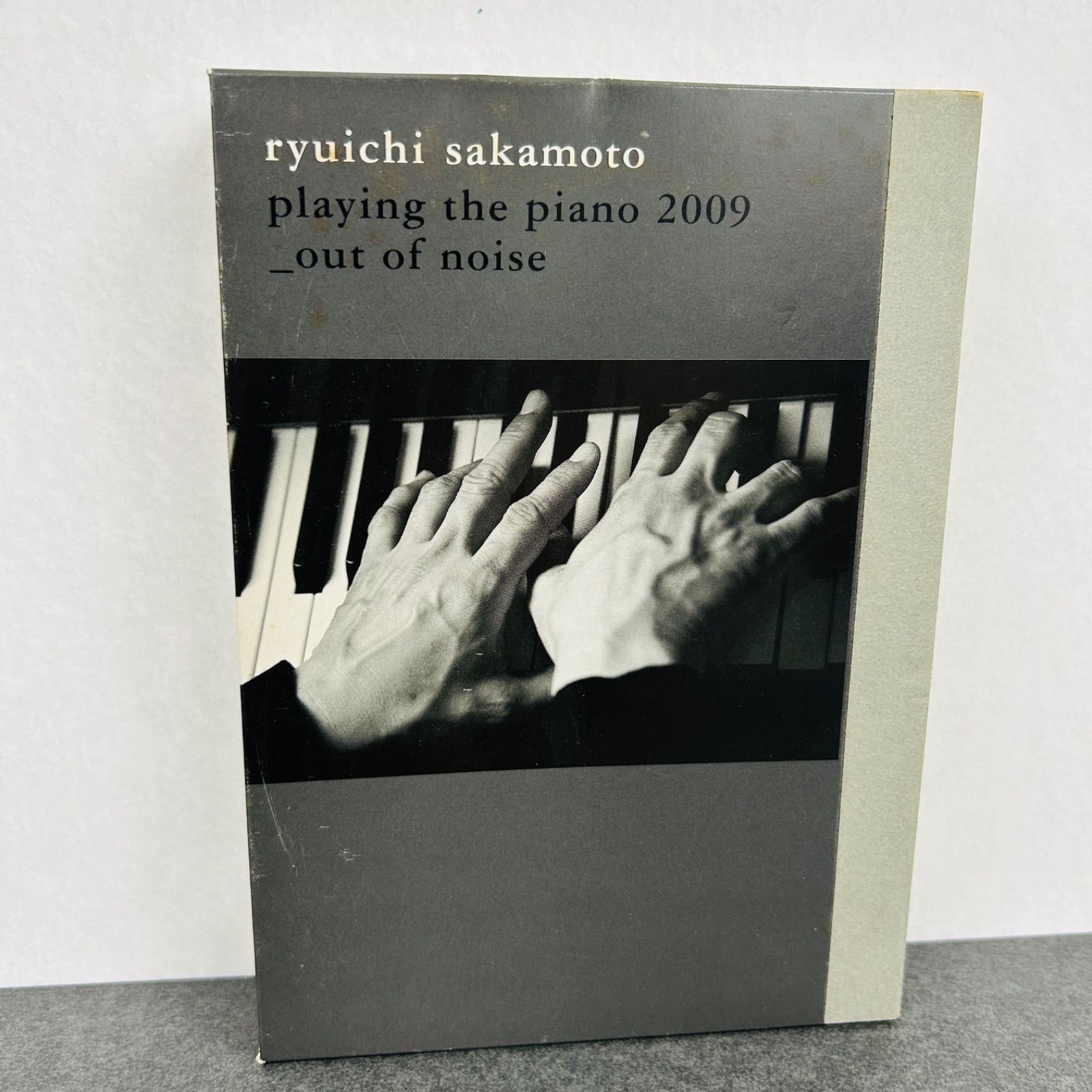 坂本龍一 playing the piano 2009 out of noise 2CD+6冊 - メルカリ