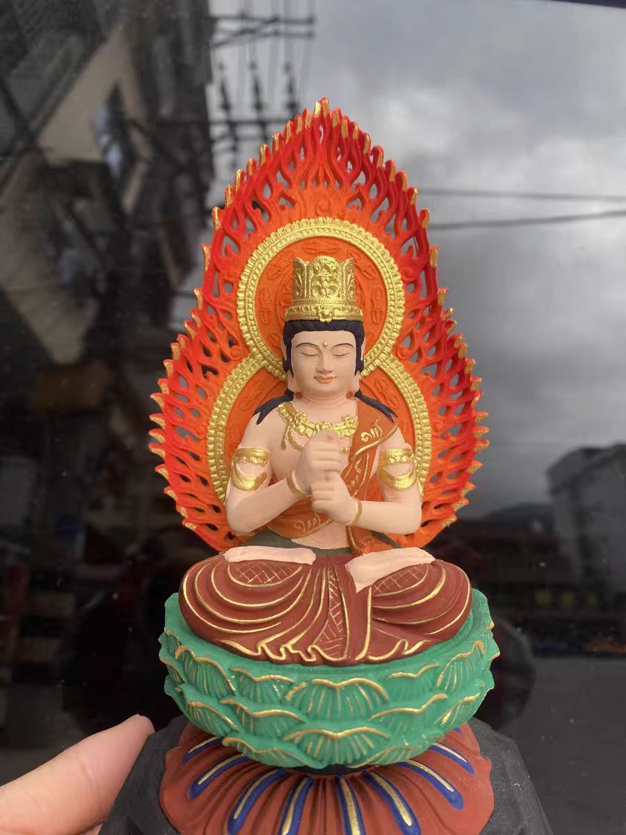 大日如来 仏像 真言宗 仏壇仏像 木彫り 金貼り付け 桧木製 飛天光背 八角台座 高さ18cm×巾10cm×奥行10cm